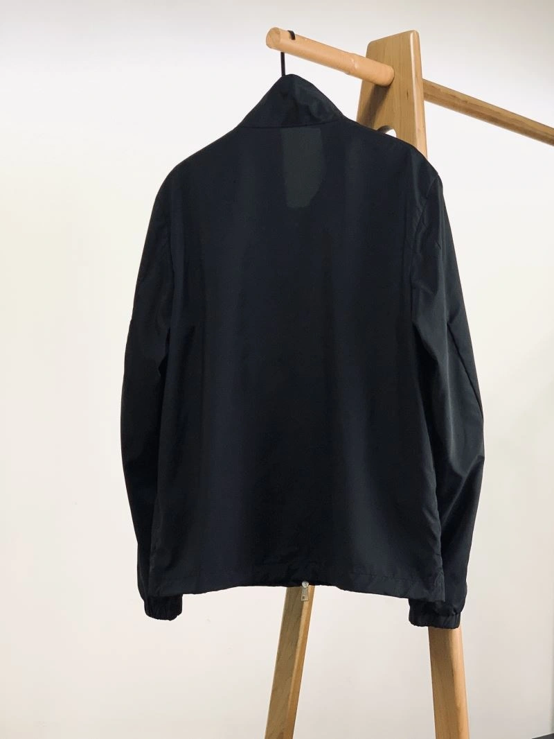 Upgraded Moncler Outwear 142082