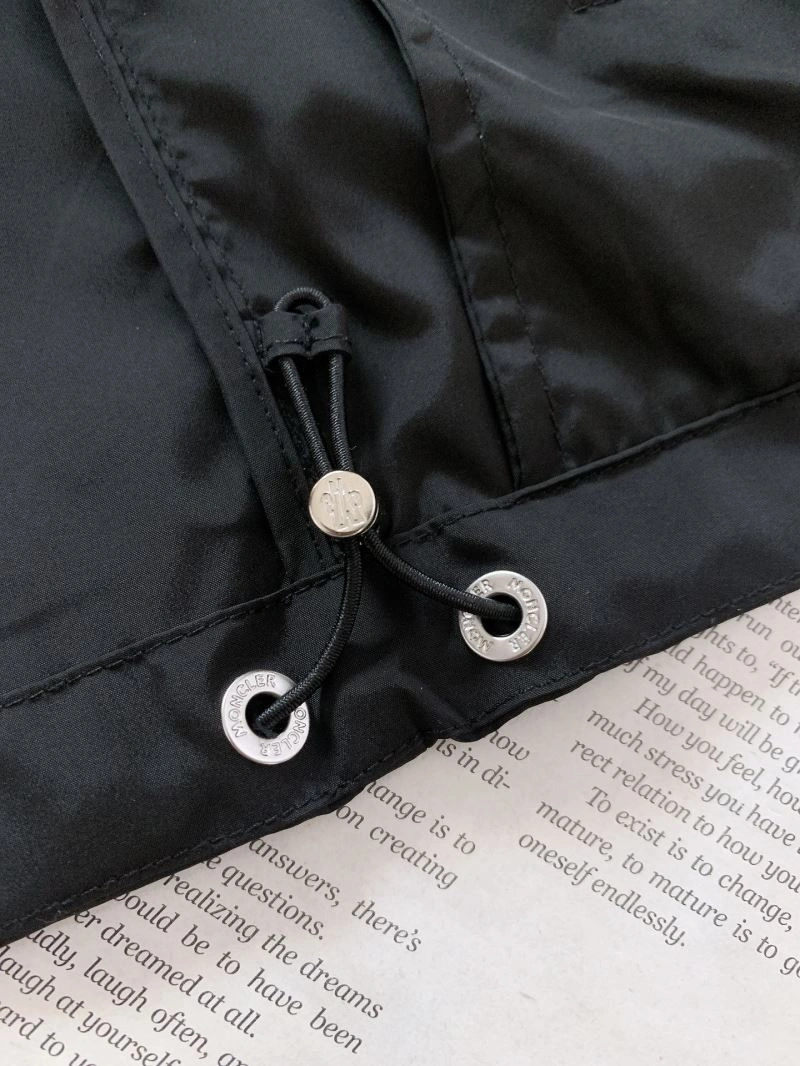 Upgraded Moncler Outwear 142082