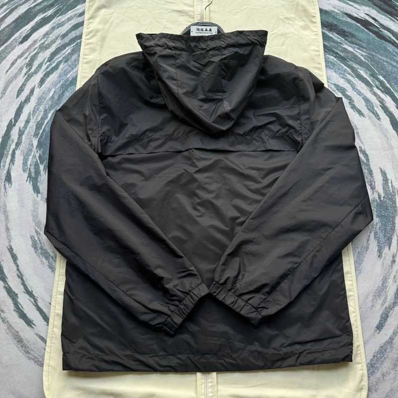 Moncler Outwear Flexible 142089