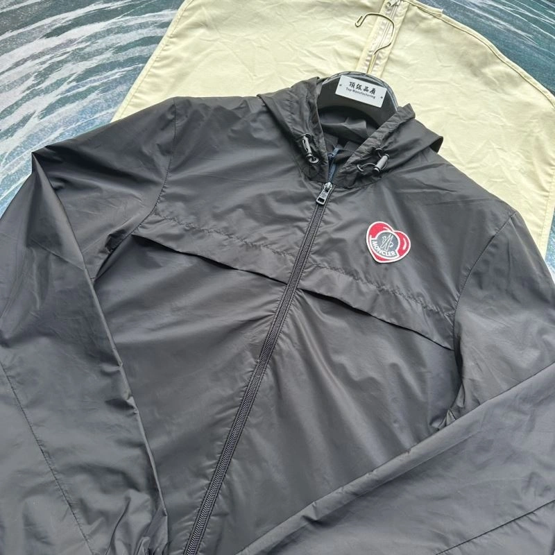 Moncler Outwear Flexible 142089