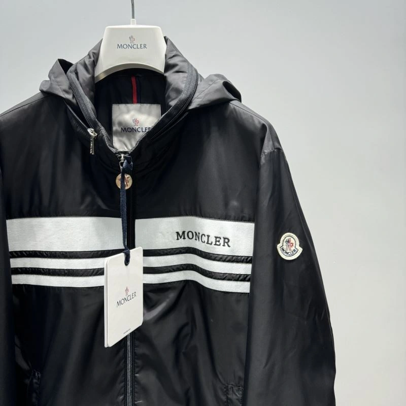 Moncler Outwear OdorResistant 142093