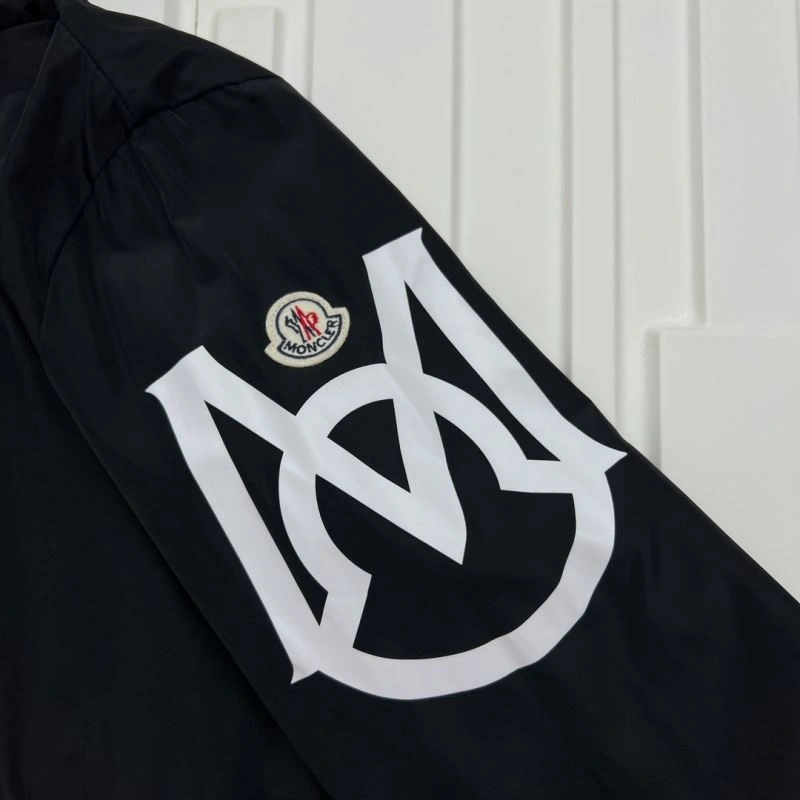 Moncler Outwear AllSeason 142080