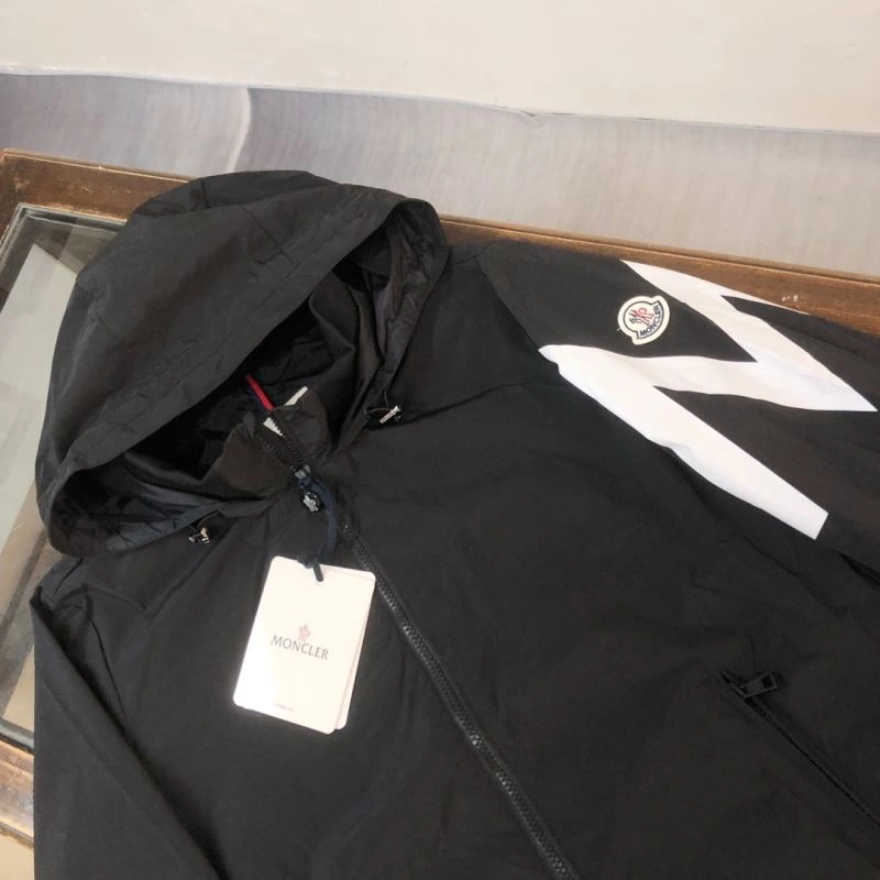 Moncler Outwear TechFriendly 142092