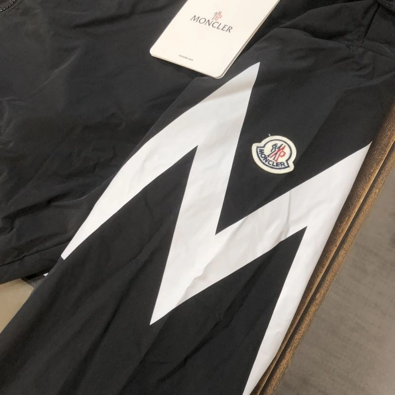 Moncler Outwear TechFriendly 142092