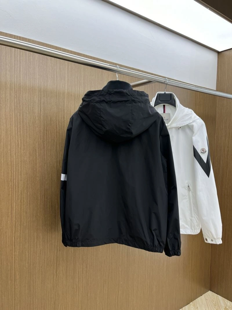 Moncler Outwear Flexible 142085