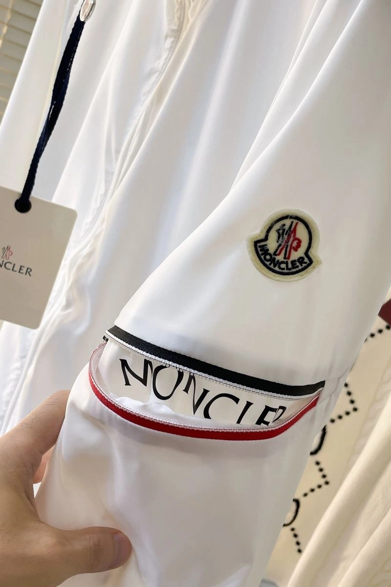 BestValue Moncler Outwear 142076