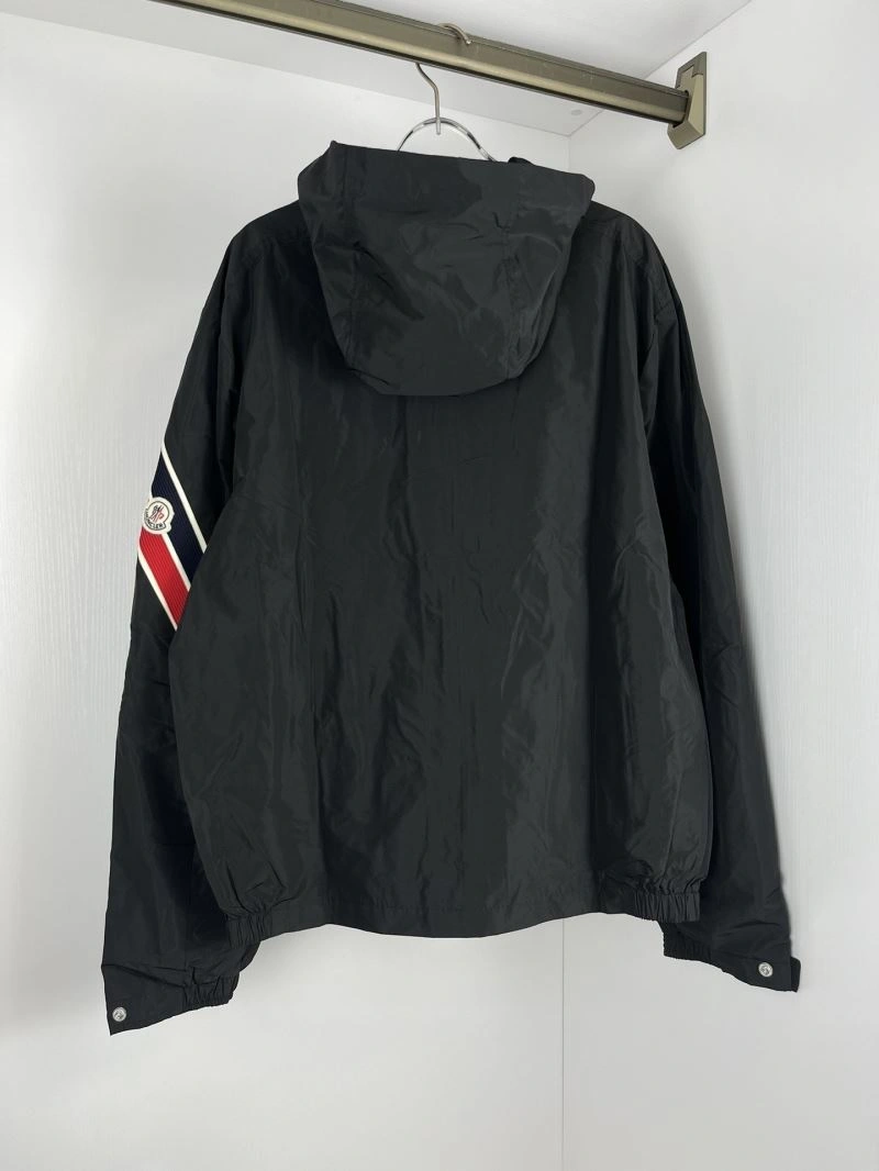 Moncler Outwear Durable 142083