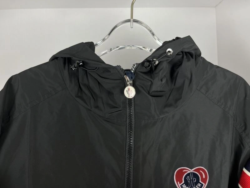 Moncler Outwear Durable 142083