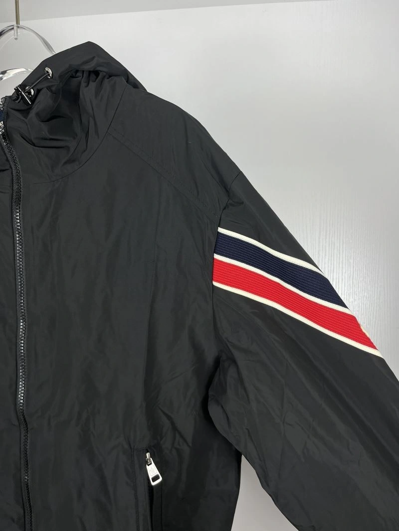 Moncler Outwear Durable 142083