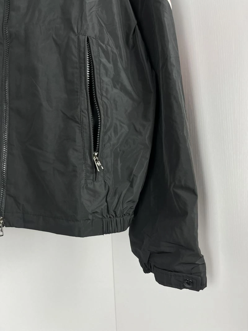 Moncler Outwear Durable 142083