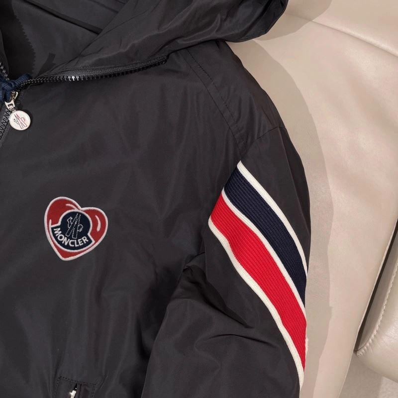 Moncler Outwear Refined 142078