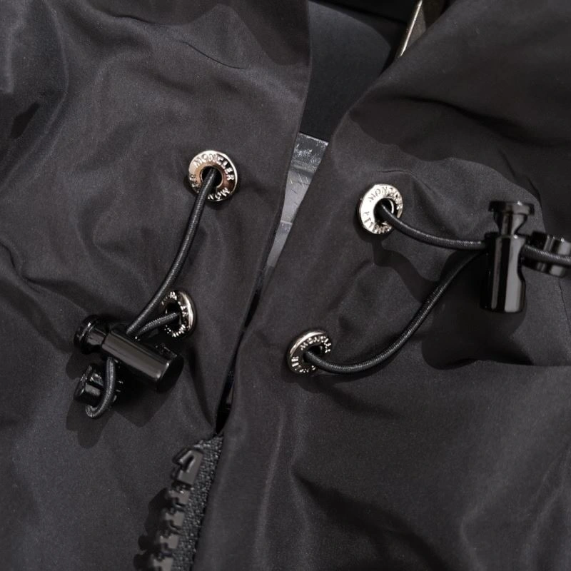 Moncler Outwear Refined 142078