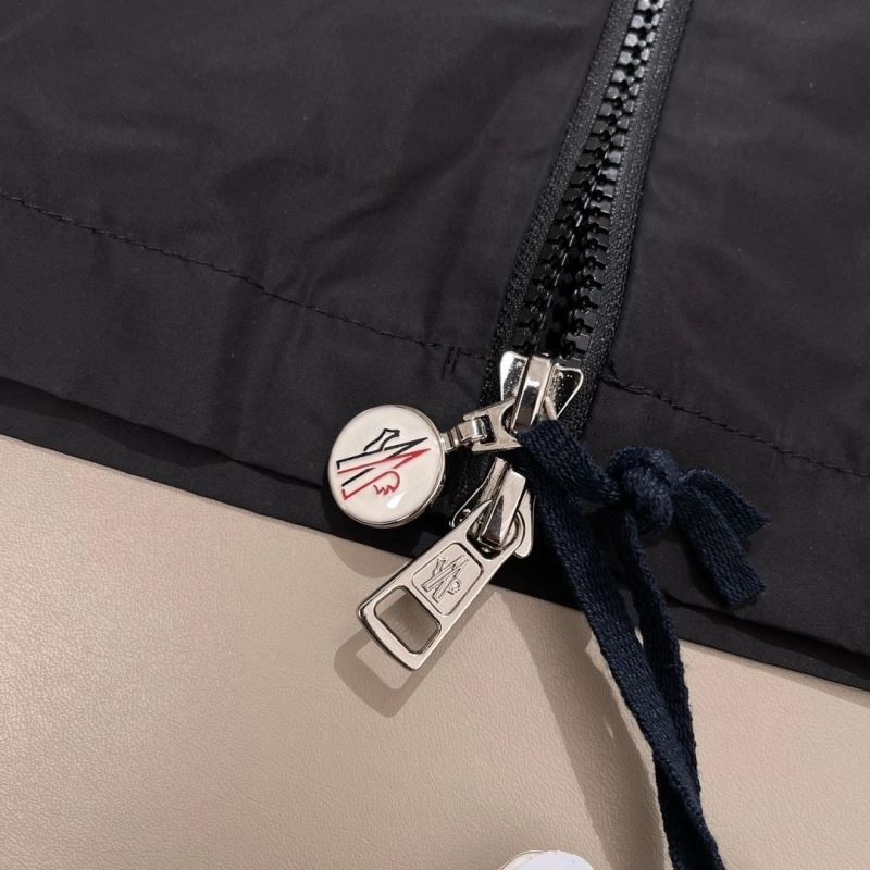 Moncler Outwear Refined 142078