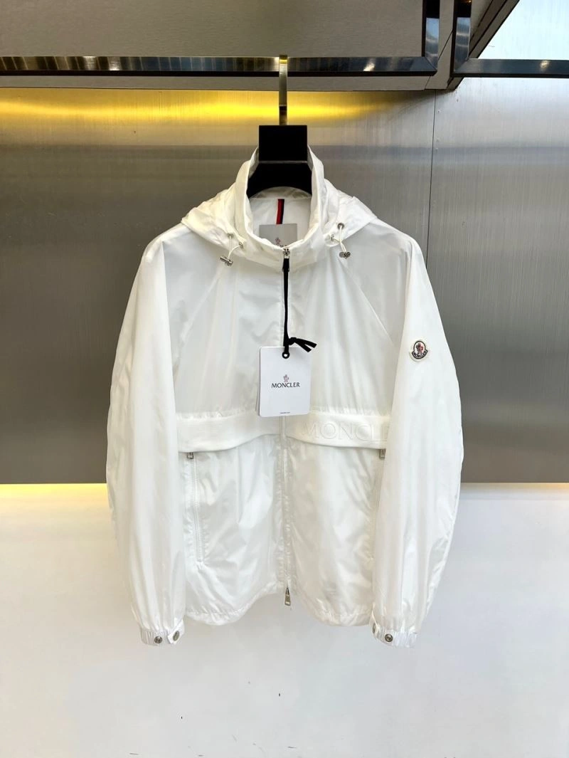 Moncler Outwear Unique 142072