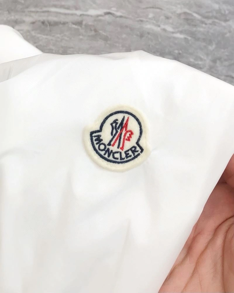 Moncler Outwear Popular 142065