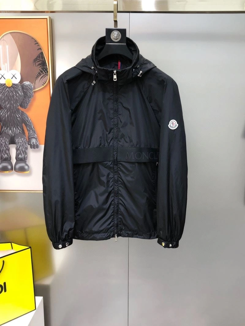 Snug Moncler Outwear 142064