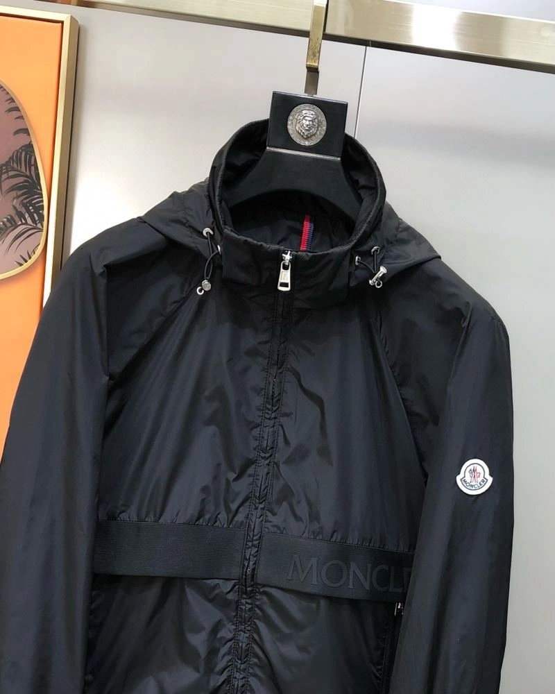 Snug Moncler Outwear 142064