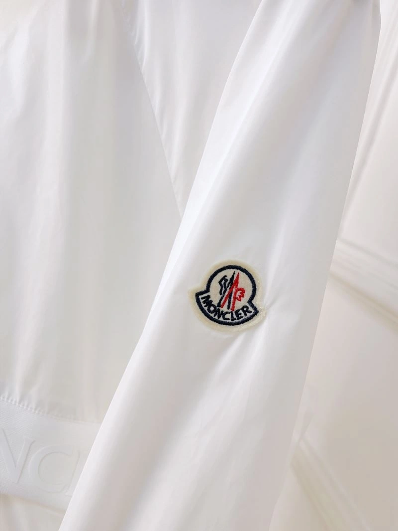 Comfortable Moncler Outwear 142066