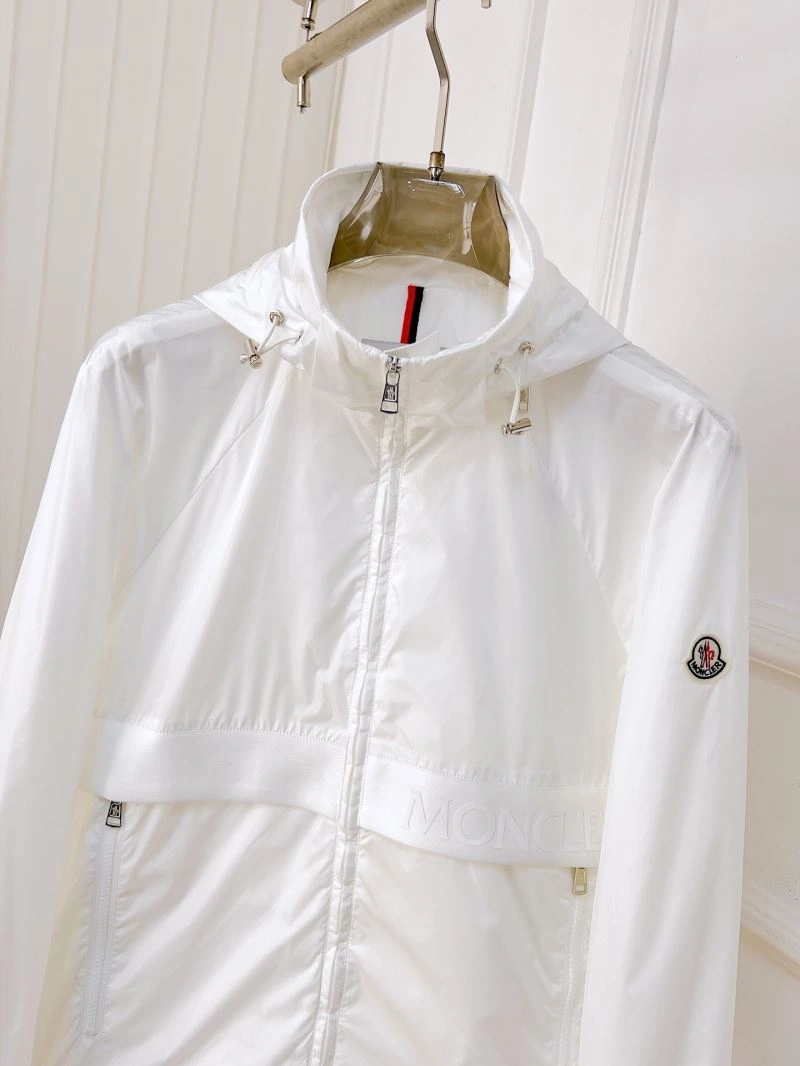 Comfortable Moncler Outwear 142066