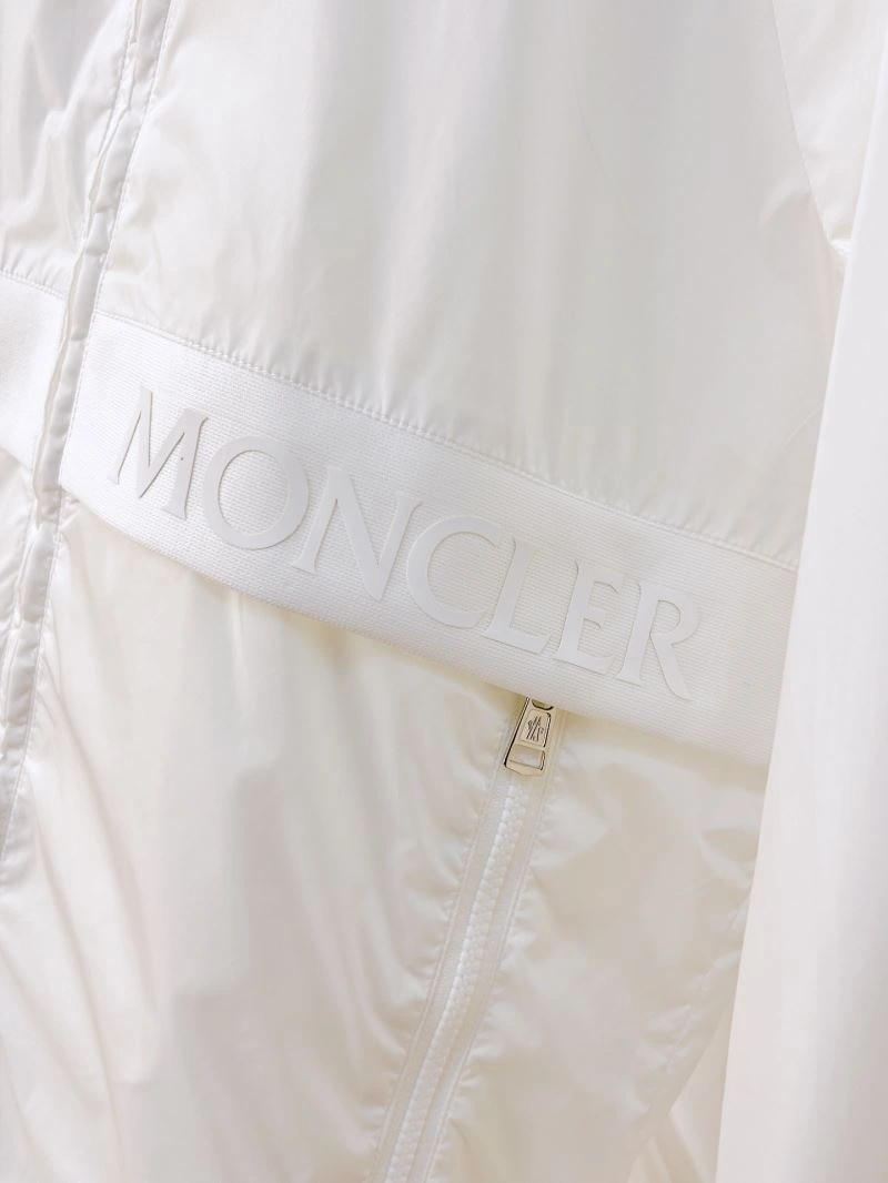 Comfortable Moncler Outwear 142066