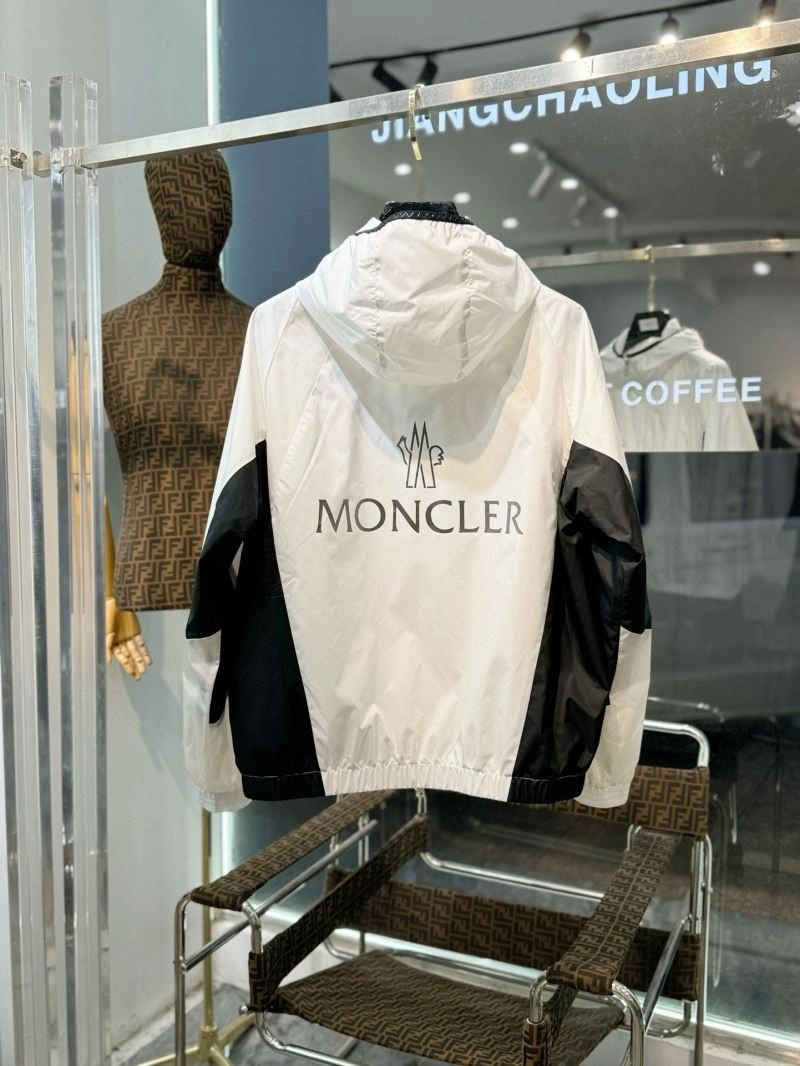 Moncler Outwear Minimalist 142063