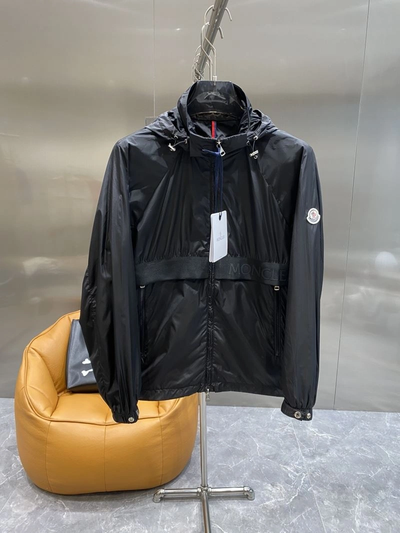 GoAnywhere Moncler Outwear 142061