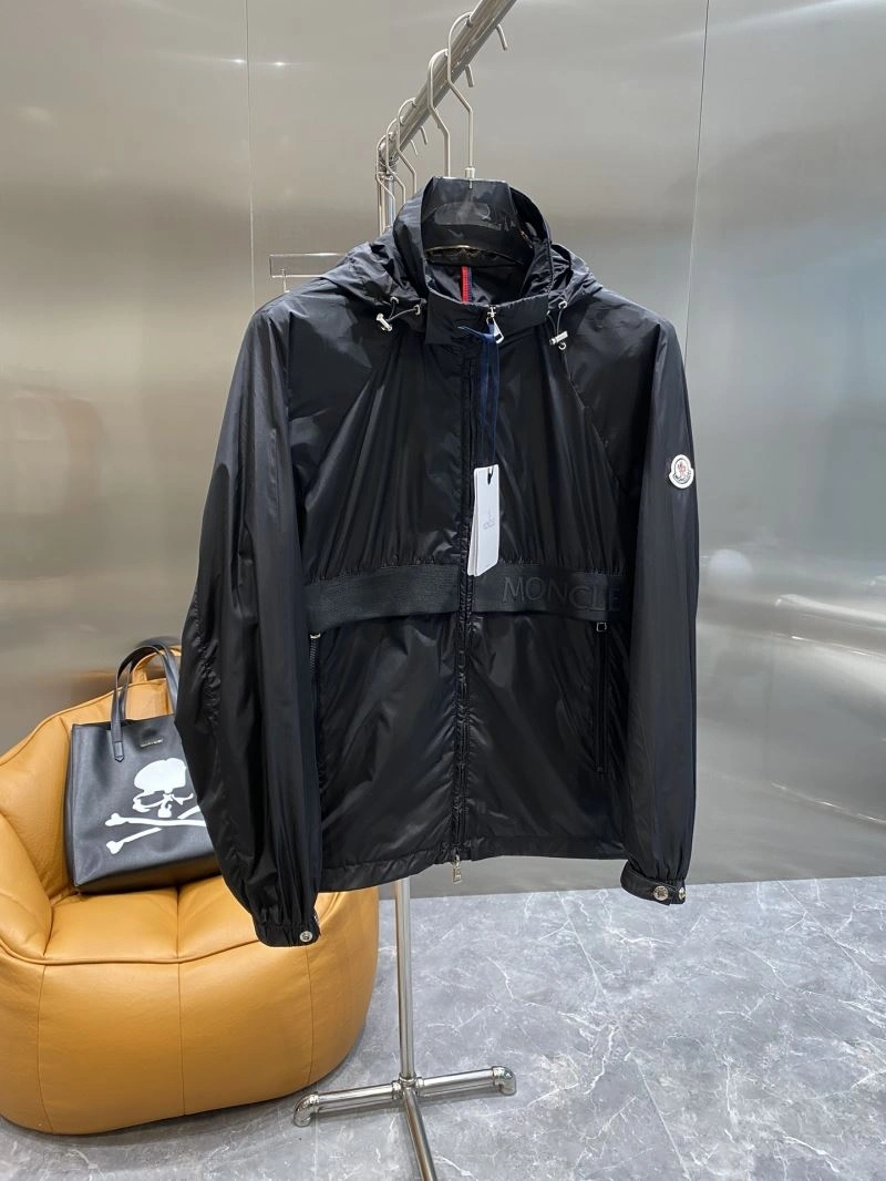 GoAnywhere Moncler Outwear 142061
