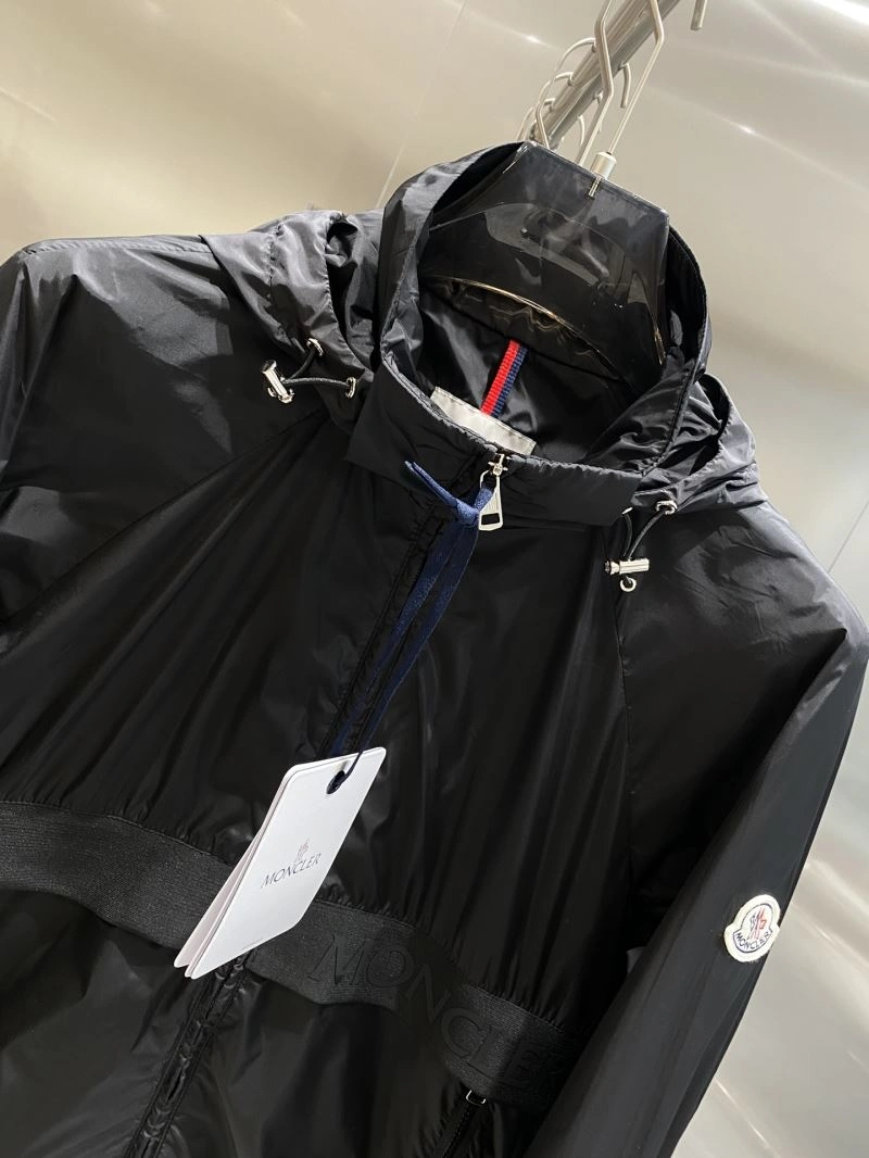 GoAnywhere Moncler Outwear 142061