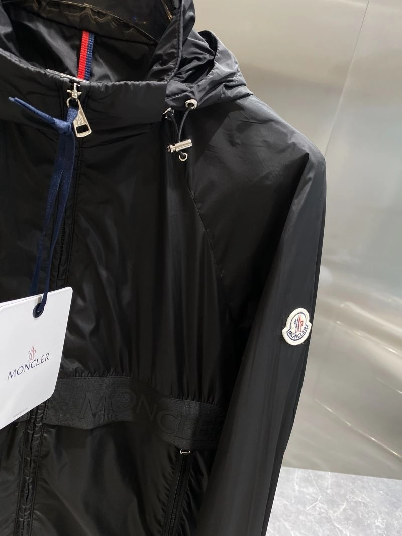 GoAnywhere Moncler Outwear 142061