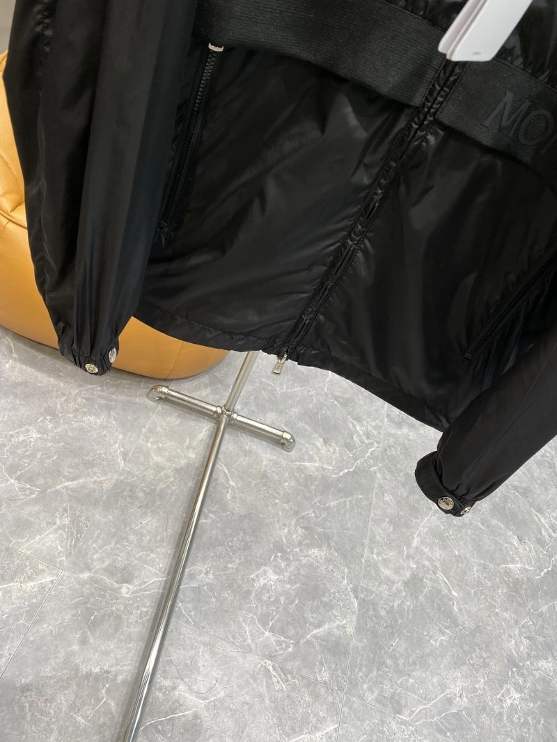 GoAnywhere Moncler Outwear 142061