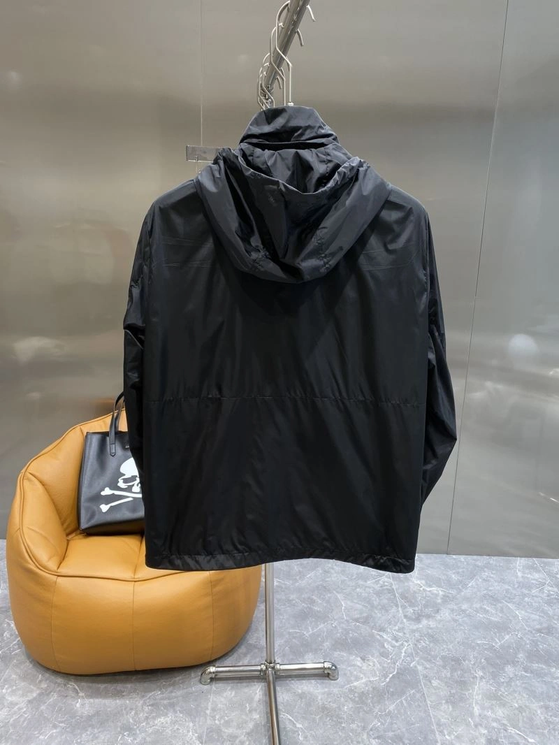 GoAnywhere Moncler Outwear 142061