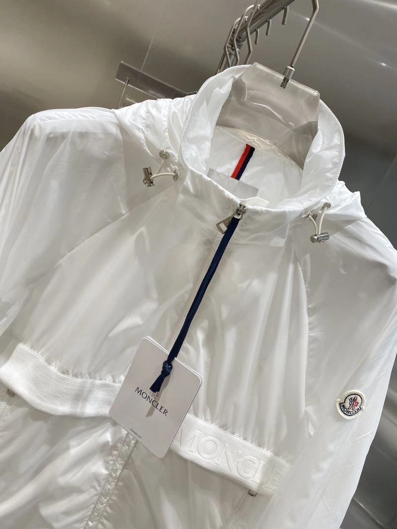 Moncler Outwear UrbanChic 142057