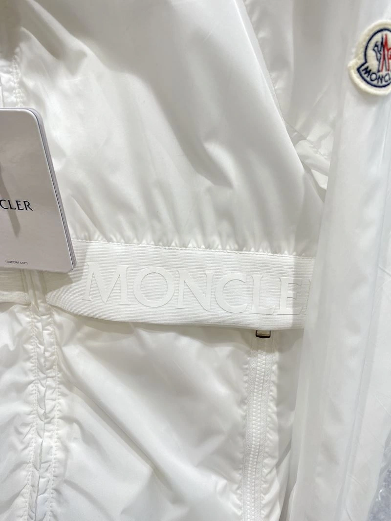 Moncler Outwear UrbanChic 142057