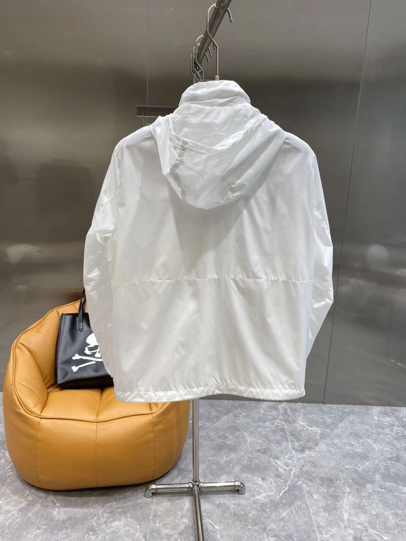 Moncler Outwear UrbanChic 142057