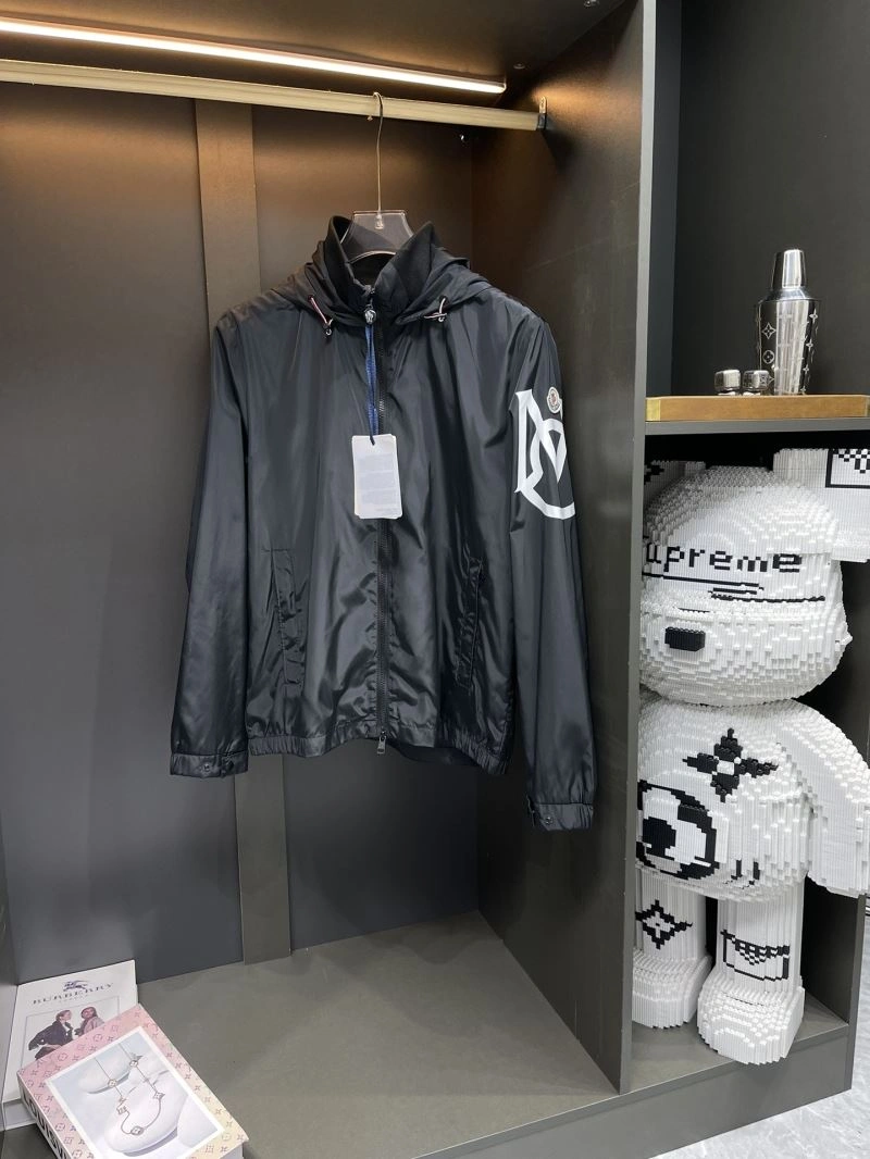 Moncler Outwear QuickDry 142059