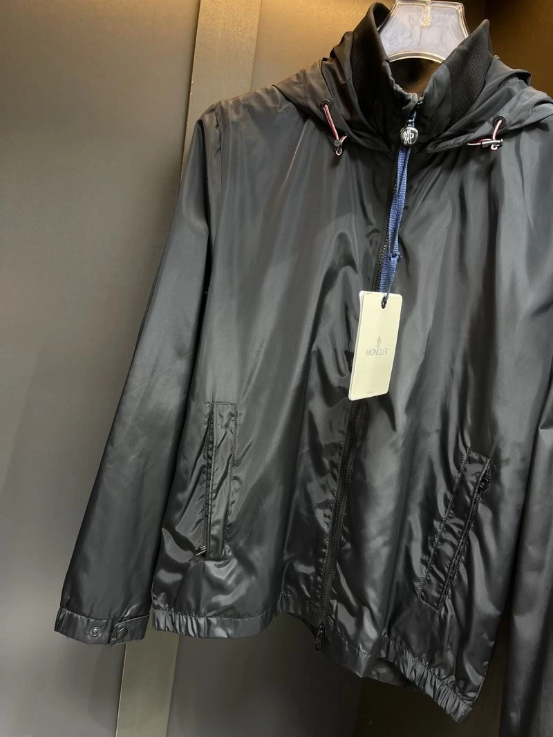 Moncler Outwear QuickDry 142059