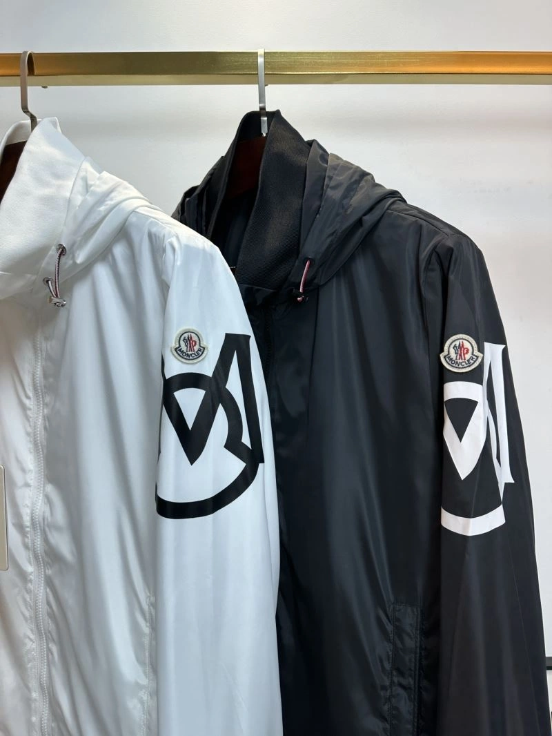 Moncler Outwear GoodFit 142058