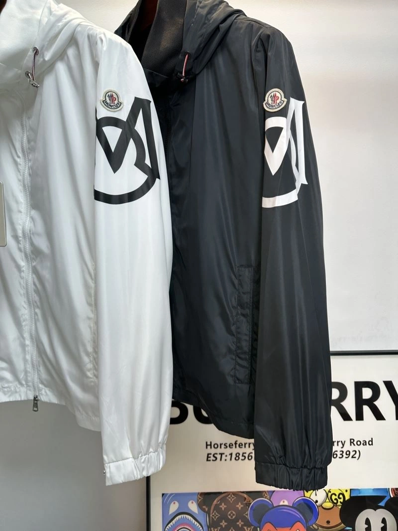 Moncler Outwear GoodFit 142058