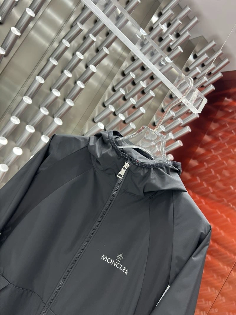 Moncler Outwear Durable 142054