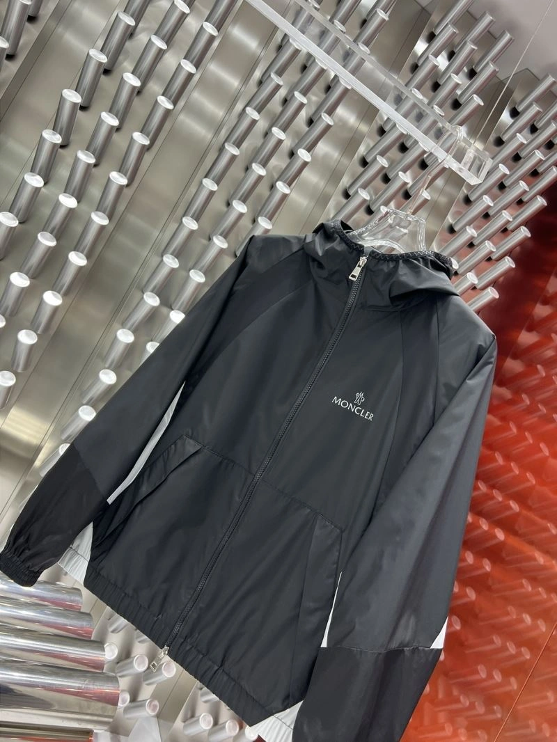 Moncler Outwear Durable 142054