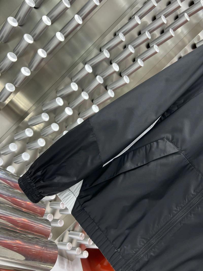 Moncler Outwear Durable 142054