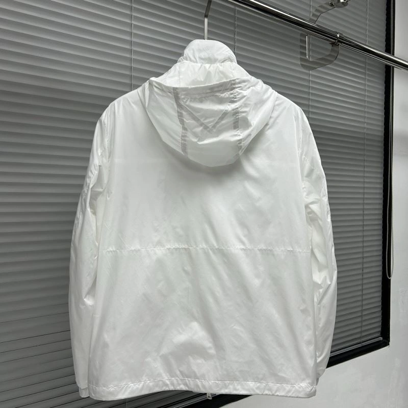 Moncler Outwear Vibrant 142068