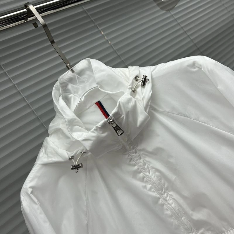 Moncler Outwear Vibrant 142068