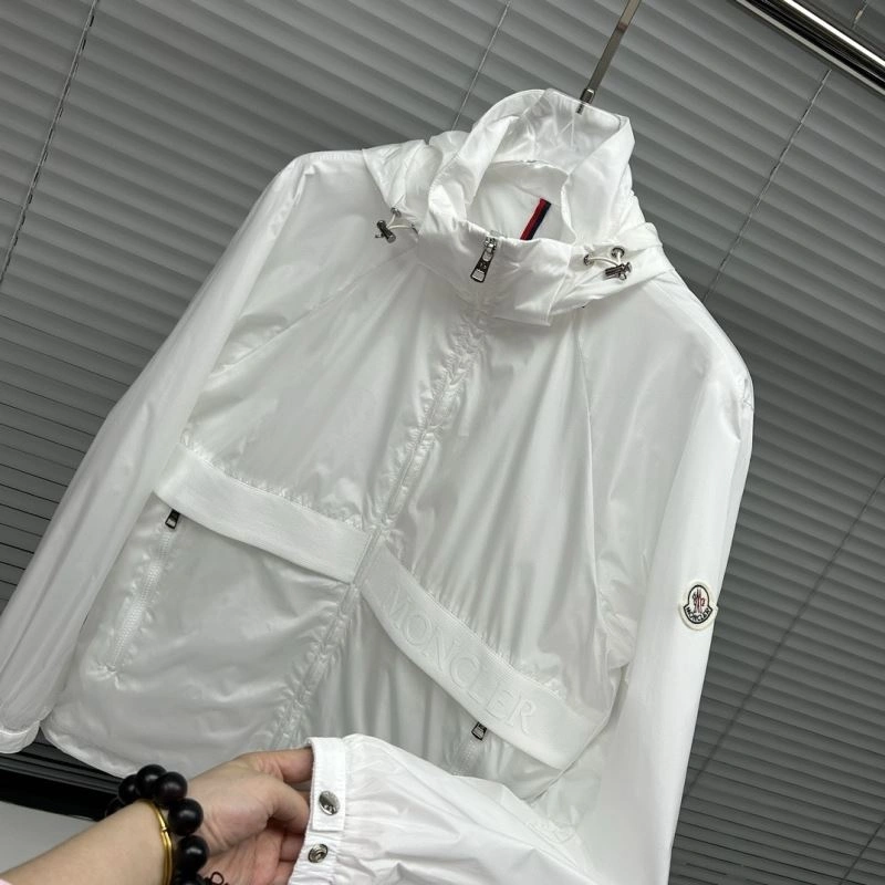 Moncler Outwear Vibrant 142068
