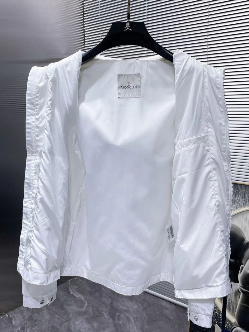 OdorResistant Moncler Outwear 142049
