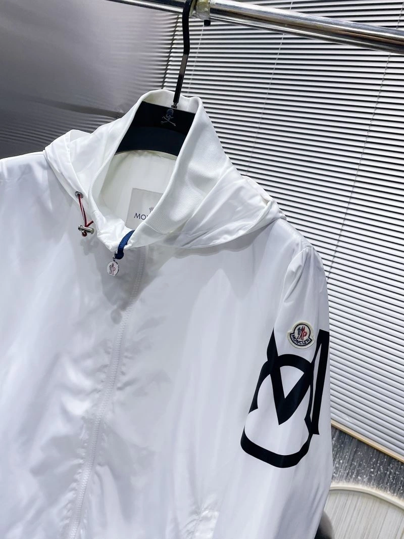 OdorResistant Moncler Outwear 142049