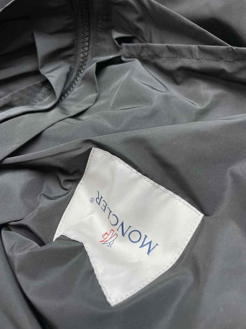 Moncler Outwear Sustainable 142051