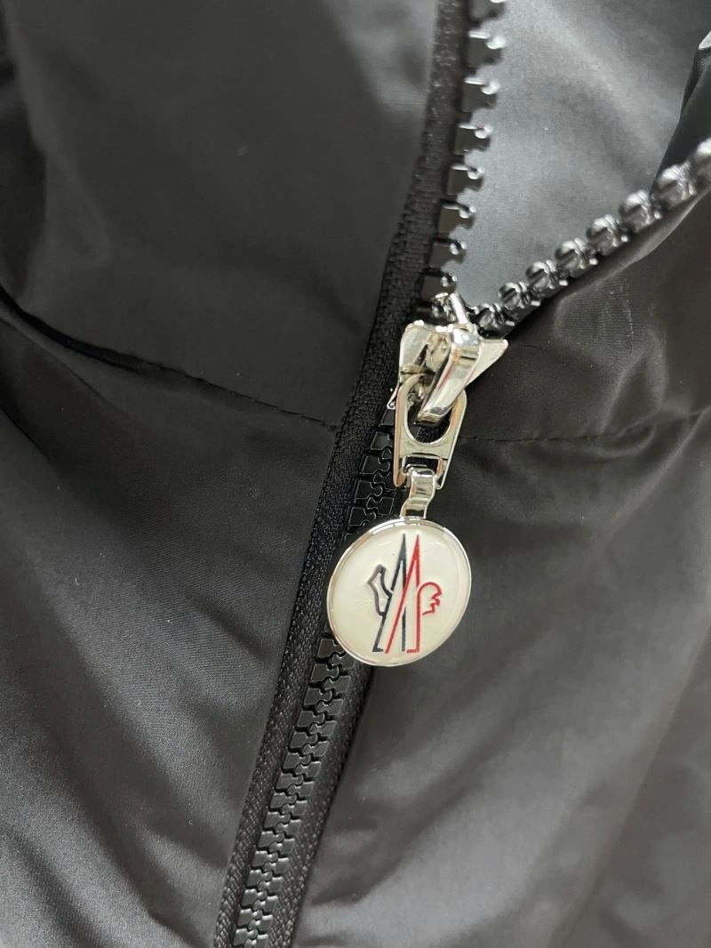 Moncler Outwear Sustainable 142051