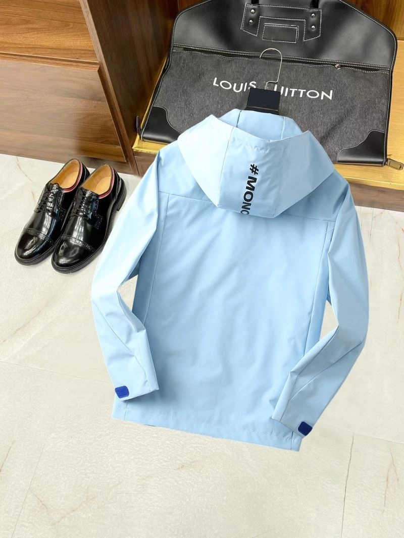 Effortless Moncler Outwear 142045