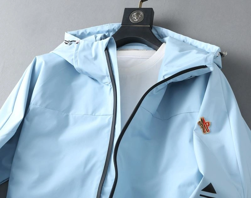 Effortless Moncler Outwear 142045